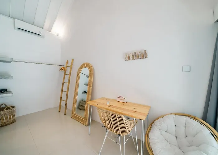 Villa Santorini - Boho-chic 3-bedroom In The Heart Of Berawa! *