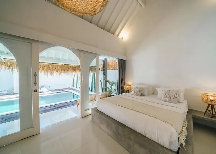 Santorini - Boho-chic 3-bedroom In The Heart Of Berawa!