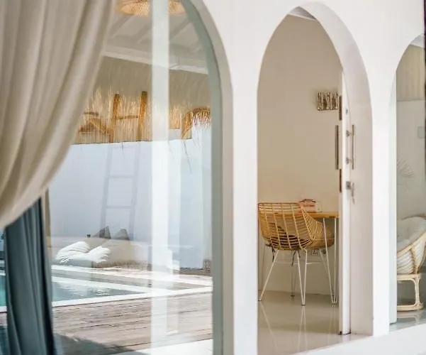 Santorini - Boho-chic 3-bedroom In The Heart Of Berawa! *