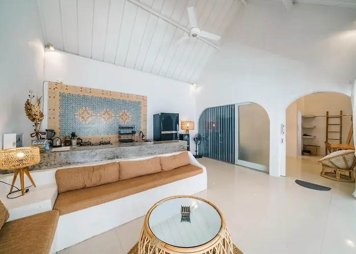 Santorini - Boho-chic 3-bedroom In The Heart Of Berawa!