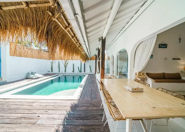 Santorini - Boho-chic 3-bedroom In The Heart Of Berawa!