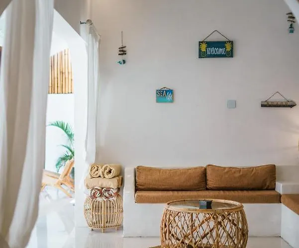 Villa Santorini - Boho-chic 3-bedroom In The Heart Of Berawa!