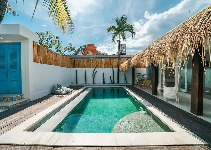 Santorini - Boho-chic 3-bedroom In The Heart Of Berawa! Villa *