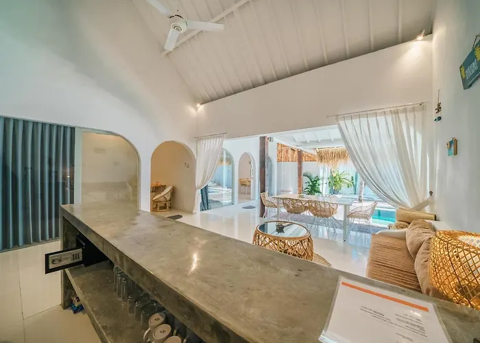 Villa Santorini - Boho-chic 3-bedroom In The Heart Of Berawa! *