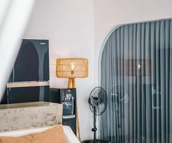 Villa Santorini - Boho-chic 3-bedroom In The Heart Of Berawa! *