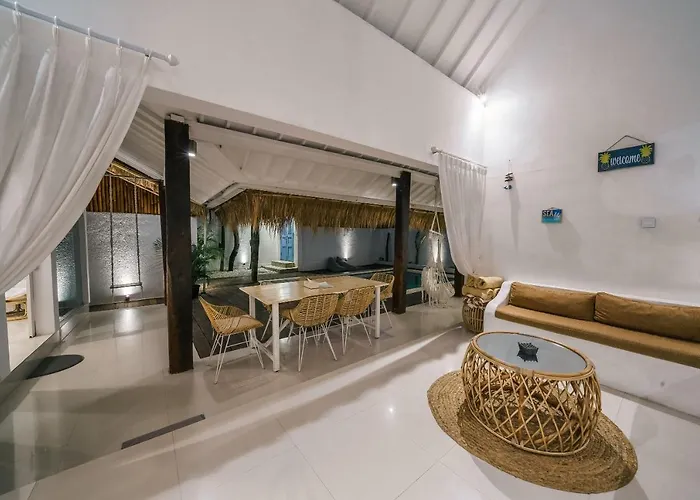 Santorini - Boho-chic 3-bedroom In The Heart Of Berawa!