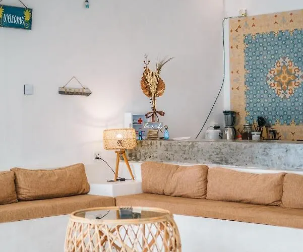 Villa Santorini - Boho-chic 3-bedroom In The Heart Of Berawa!