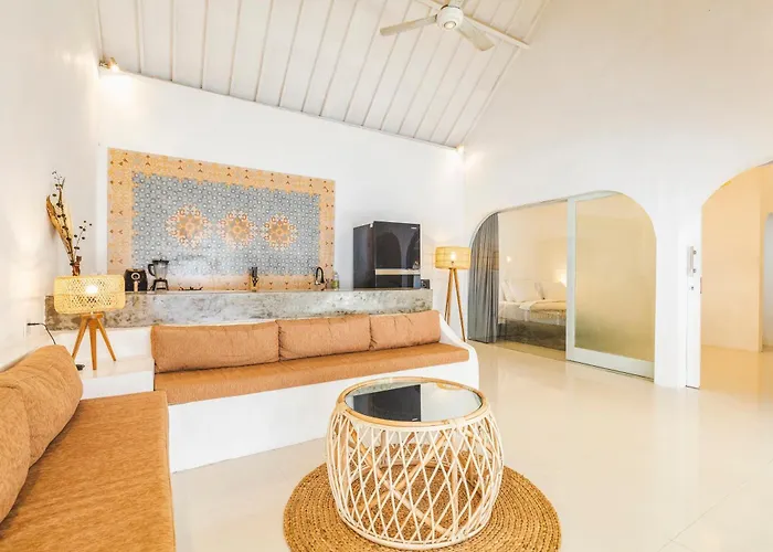 Santorini - Boho-chic 3-bedroom In The Heart Of Berawa! *